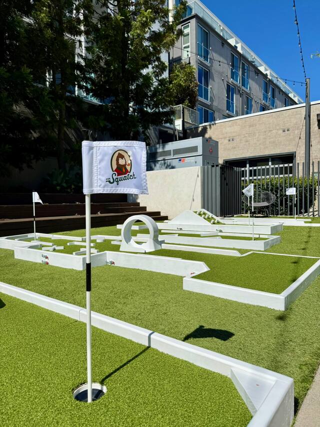 Corporate mini golf event